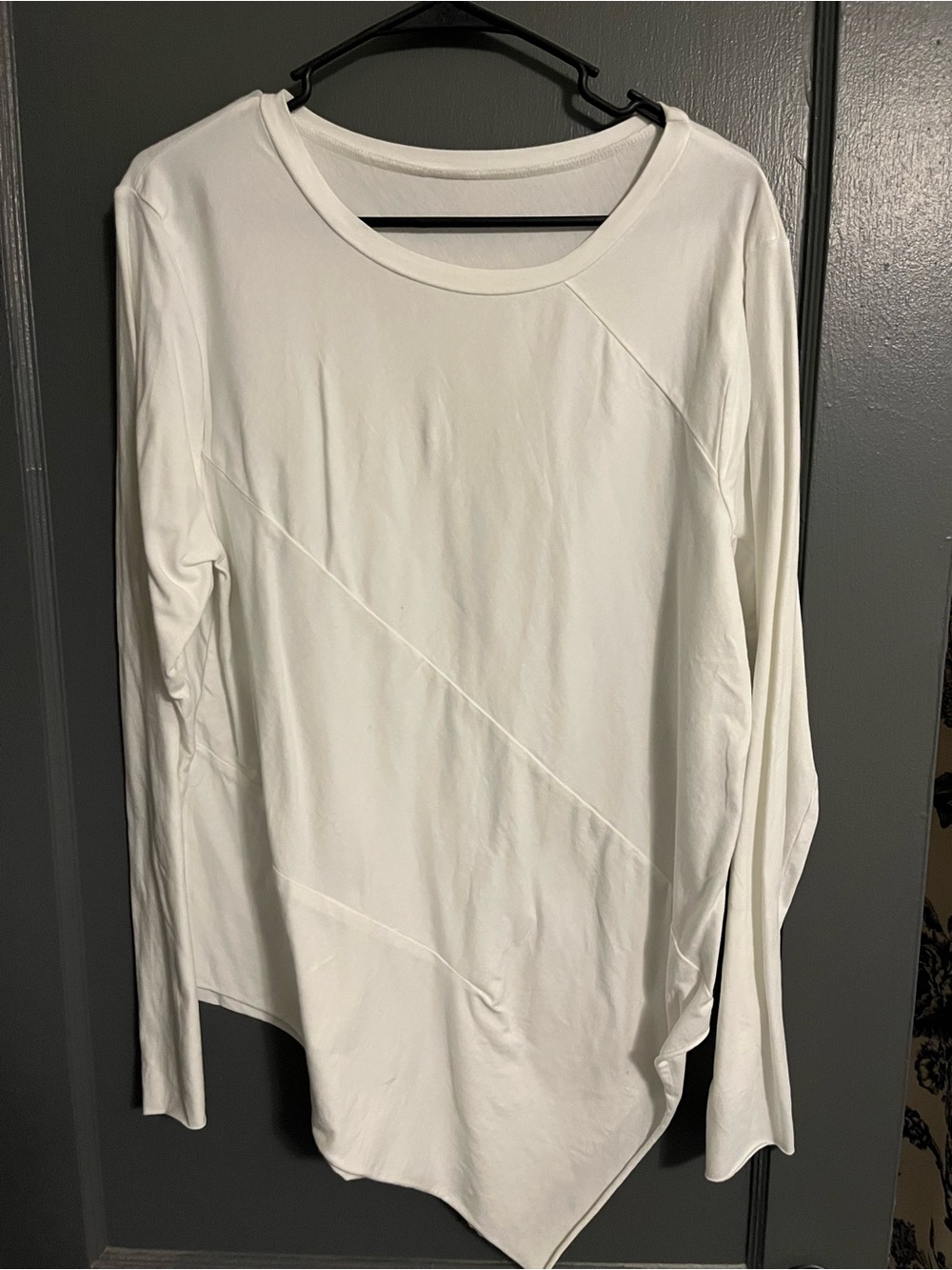 Women's White Long-Sleeve Asymmetric Hem Top